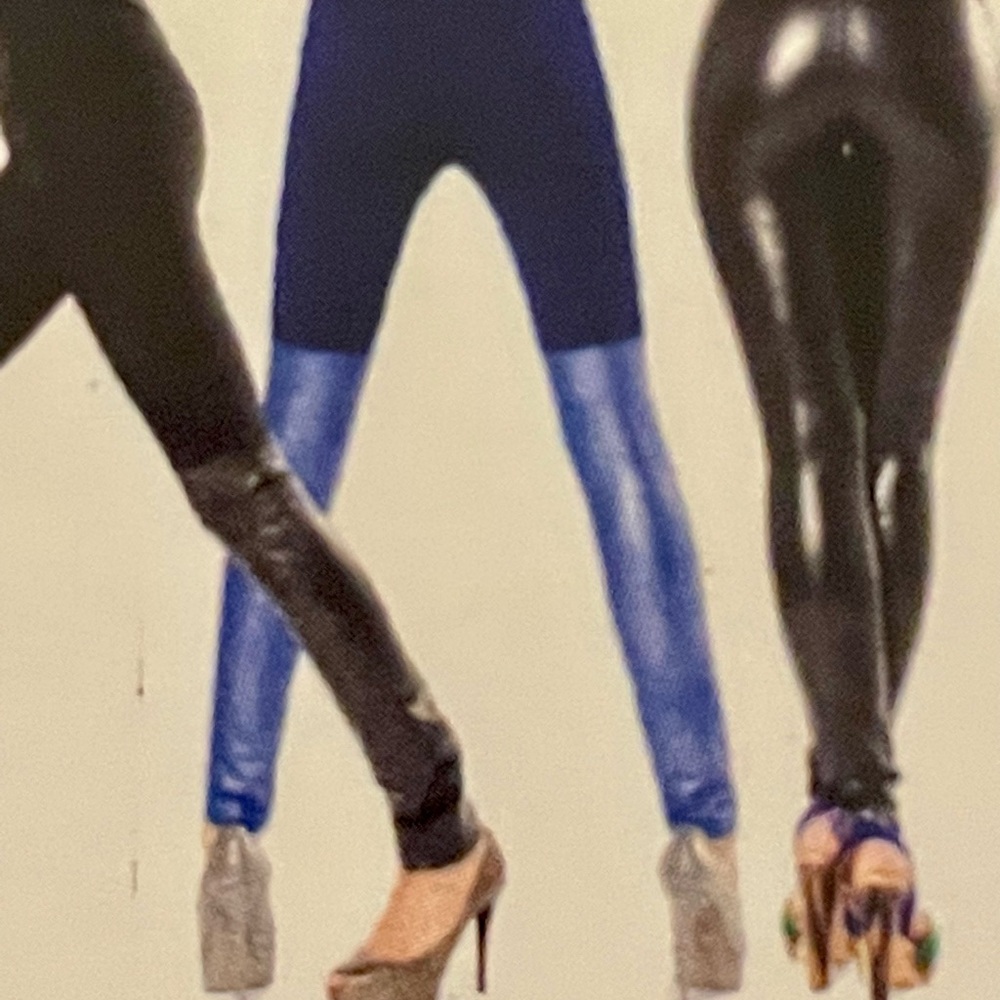 Dutch Blonde electric blue high quality leggings
